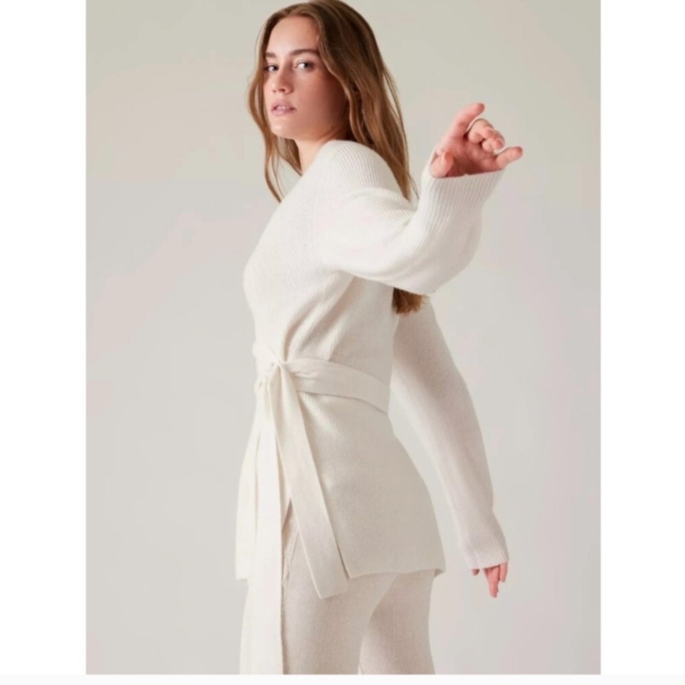 Athleta Alpine Wrap Cozy Warm Merino Wool & Cashmere Sweater – Sz M Ivory/Cream